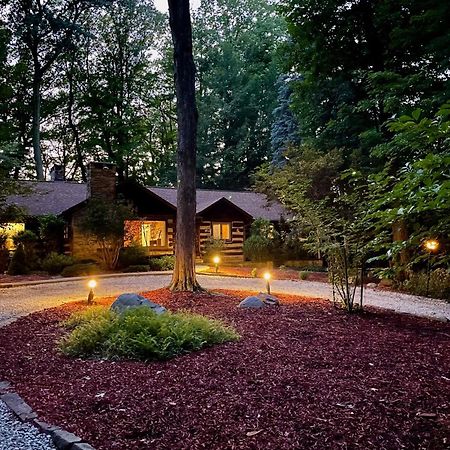 Log Cabin - Natures Oasis - Fire Pit & Gazebo Cleveland Exterior photo