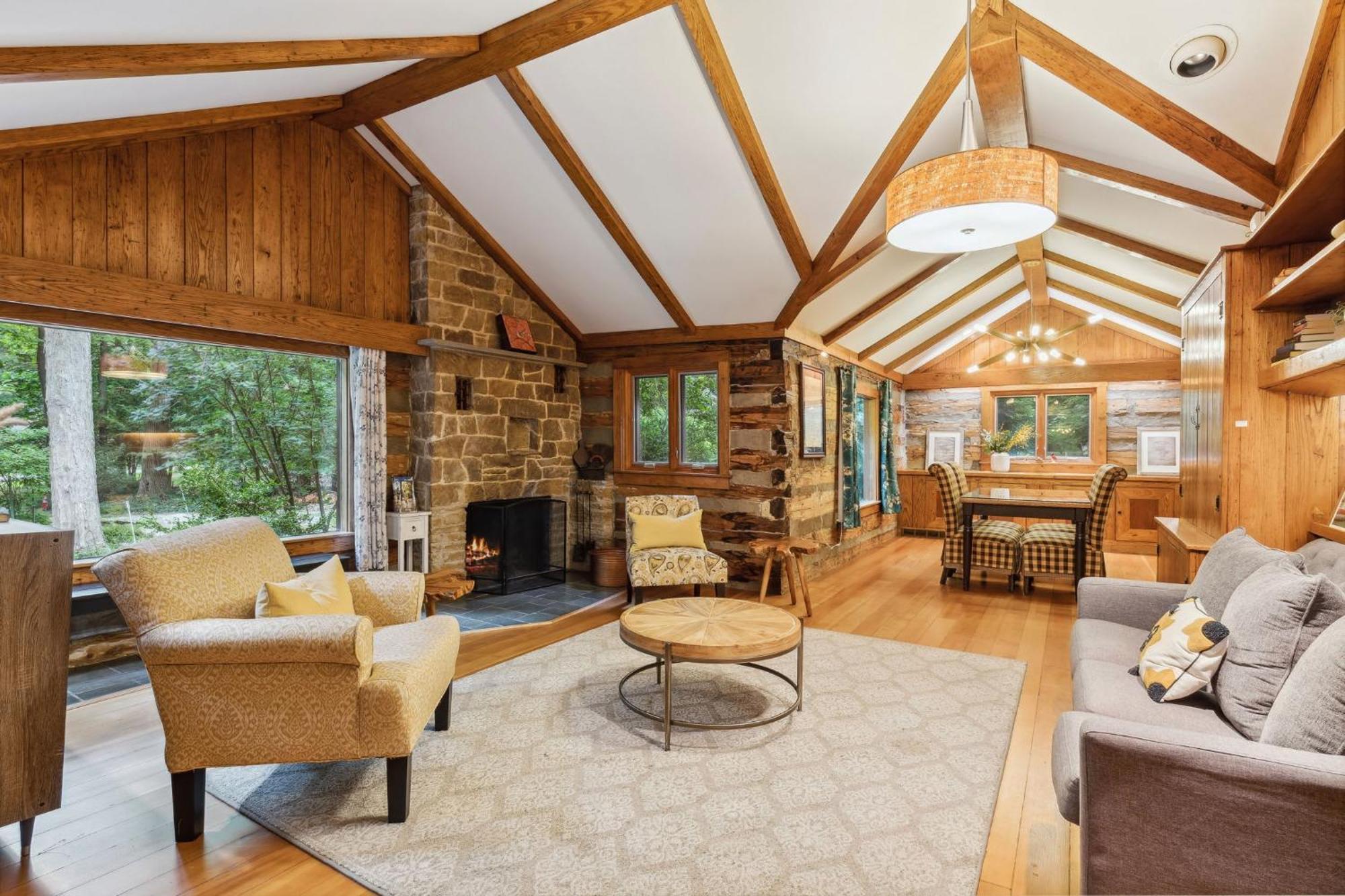 Log Cabin - Natures Oasis - Fire Pit & Gazebo Cleveland Exterior photo